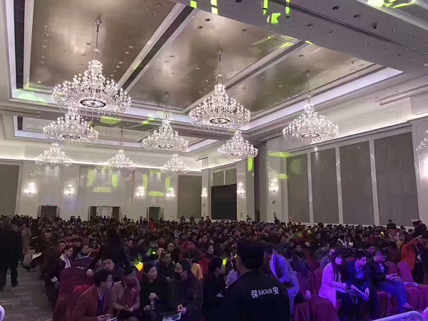 徽鹽龍湖灣首盤(pán)再續輝煌實(shí)現火爆勁銷(xiāo)