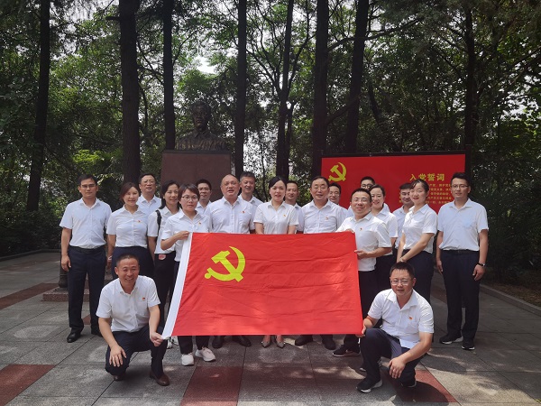 徽鹽地產(chǎn)六安項目黨支部開(kāi)展紅色教育活動(dòng)
