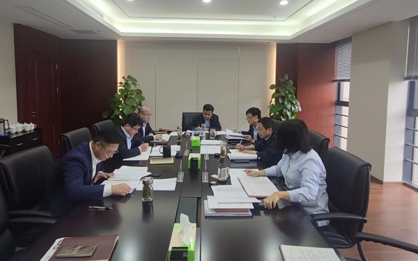 王思軍出席地產(chǎn)集團等三個(gè)公司黨委理論學(xué)習中心組學(xué)校擴大會(huì )